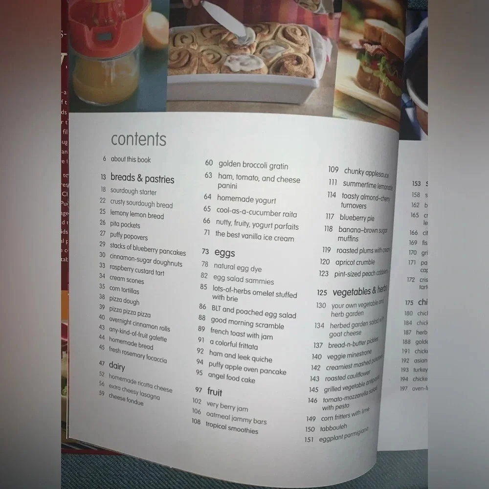 Family Meals:‎ Creating Traditions in the Kitchen cookbook